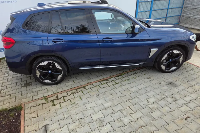 BMW iX3 (Seria X) din 2022 cu 17.000 km - oferta BMW202364 - foto 4