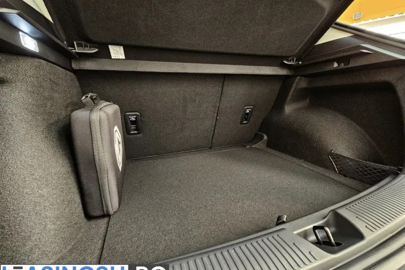 MG MG4 din 2025 cu 10 km - oferta MG0202368 - foto 7