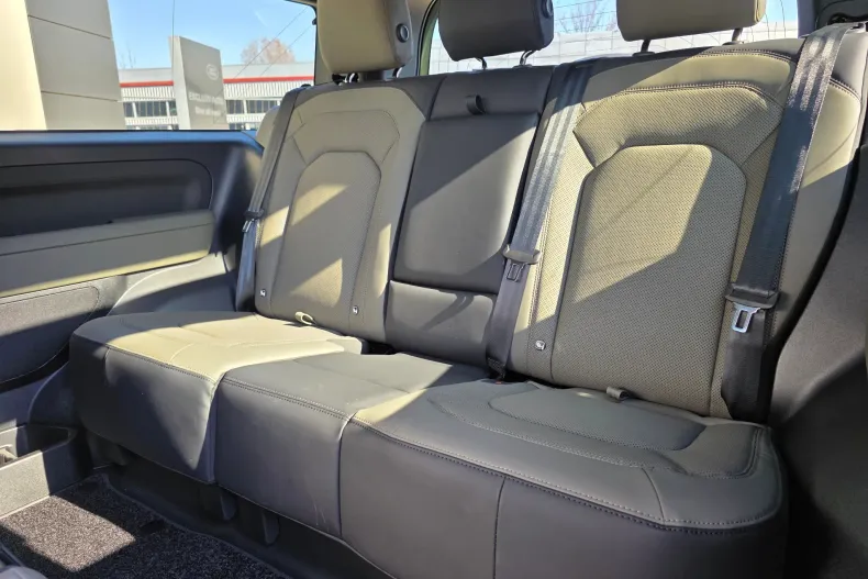 Land Rover Defender din 2026 cu 100 km - oferta LAN202382 - foto 9