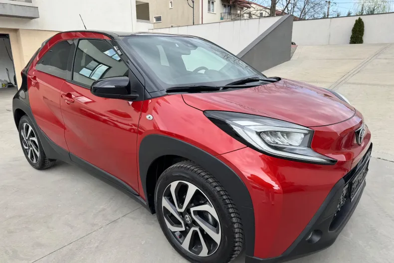 Toyota Aygo (X) din 2024 cu 9.900 km - oferta TOY202389 - foto 3