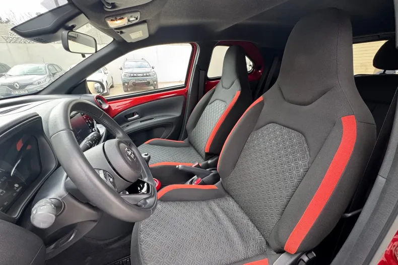 Toyota Aygo (X) din 2024 cu 9.900 km - oferta TOY202389 - foto 9