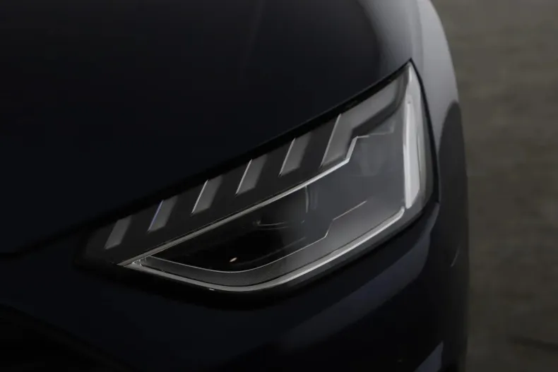 Audi A4 din 2022 cu 72.167 km - oferta AUD202398 - foto 26