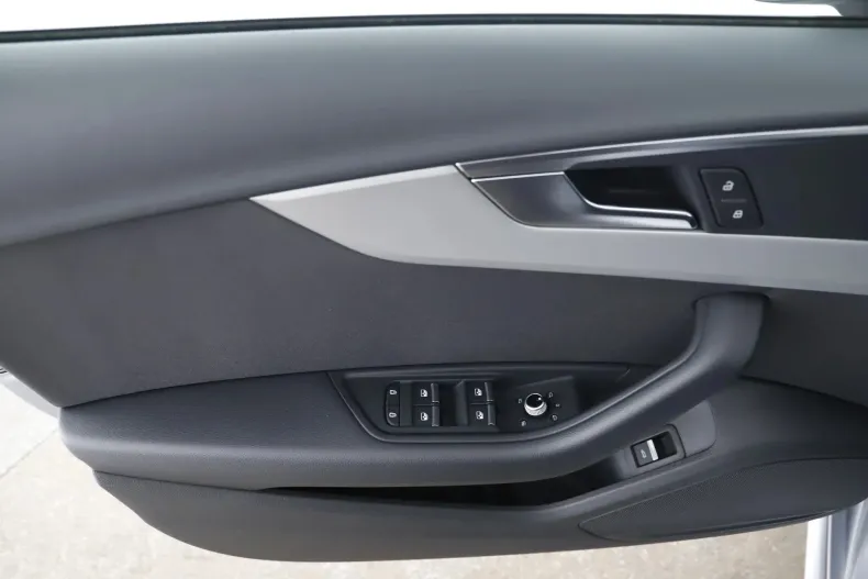 Audi A4 din 2022 cu 75.517 km - oferta AUD202399 - foto 9