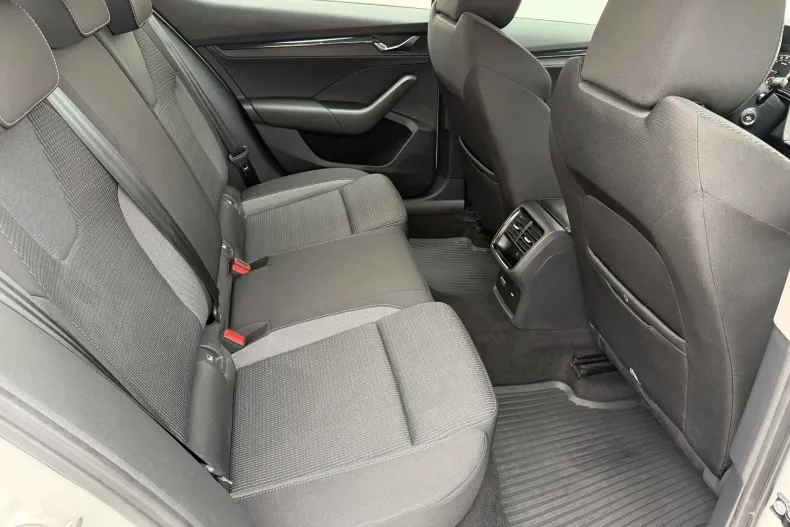 Skoda Octavia din 2021 cu 71.100 km - oferta SKO202407 - foto 21