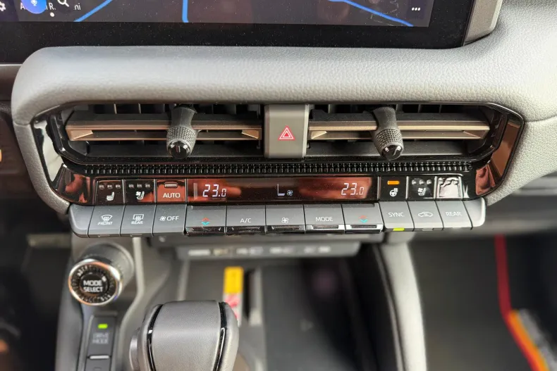 Toyota Land Cruiser 250 din 2025 cu 5.900 km - oferta TOY202415 - foto 26