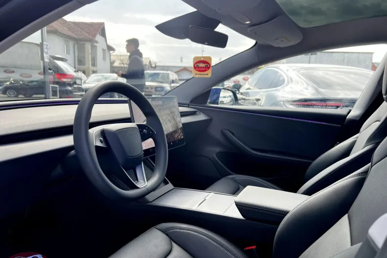 Tesla Model 3 din 2025 cu 6.770 km - oferta TES202430 - foto 5