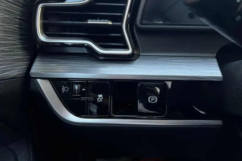 Kia Sportage din 2025 cu 3.930 km - oferta KIA202431 - foto 22