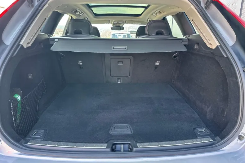 Volvo XC60 din 2022 cu 100.186 km - oferta VOL202443 - foto 17