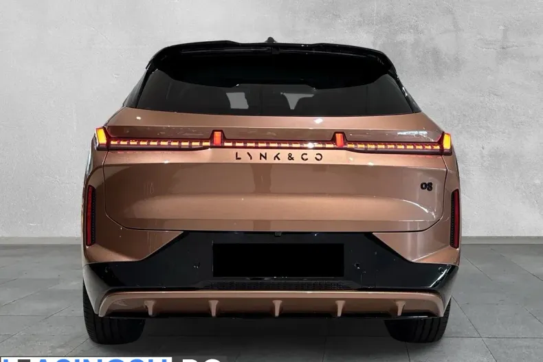 Lynk & Co 08 din 2025 cu 8.900 km - oferta LYN202451 - foto 3