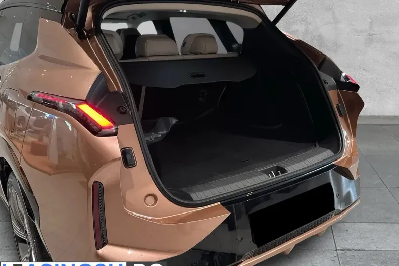 Lynk & Co 08 din 2025 cu 8.900 km - oferta LYN202451 - foto 10