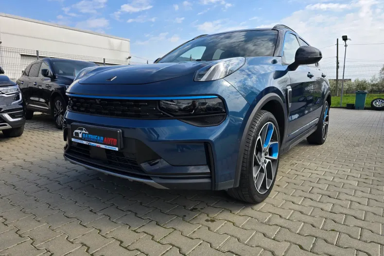 Lynk & Co 01 din 2023 cu 64.000 km - oferta LYN202458 - foto 1