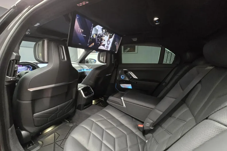 BMW 740d (Seria 7) din 2023 cu 57.000 km - oferta BMW202461 - foto 24