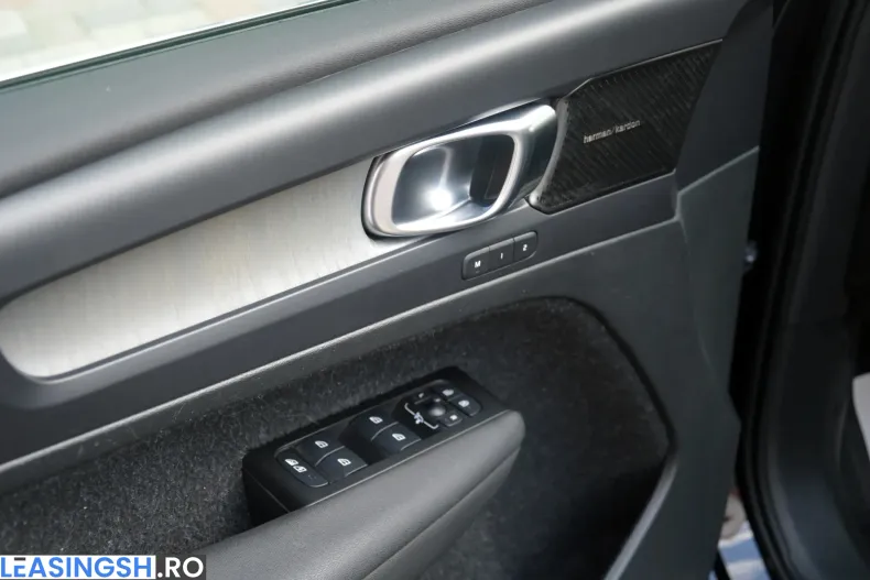 Volvo XC40 din 2021 cu 133.381 km - oferta VOL202470 - foto 21