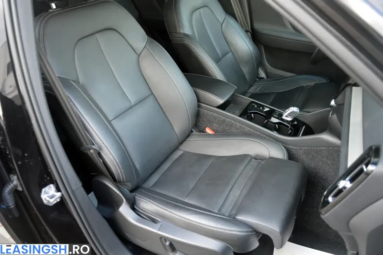 Volvo XC40 din 2021 cu 133.381 km - oferta VOL202470 - foto 28