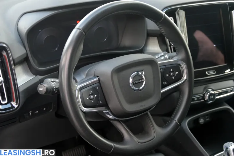 Volvo XC40 din 2021 cu 133.381 km - oferta VOL202470 - foto 31