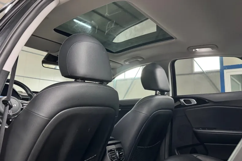 Kia XCeed din 2023 cu 79.032 km - oferta KIA202473 - foto 19