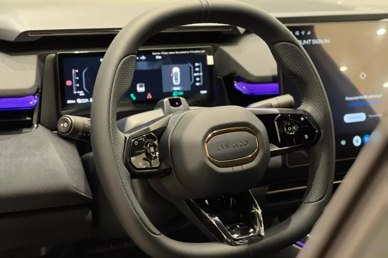 Lynk & Co 08 din 2025 cu 2 km - oferta LYN202475 - foto 17