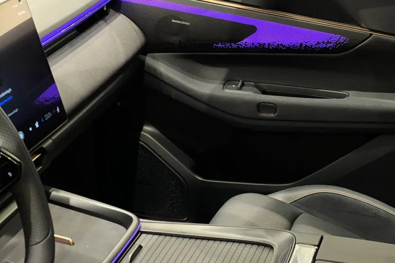 Lynk & Co 08 din 2025 cu 2 km - oferta LYN202475 - foto 25