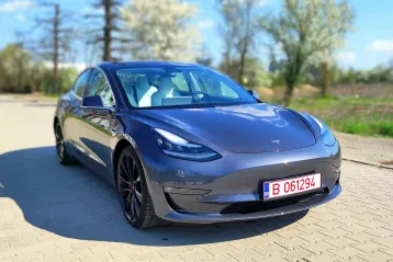 Tesla Model 3 din 2020 - oferta TES202476