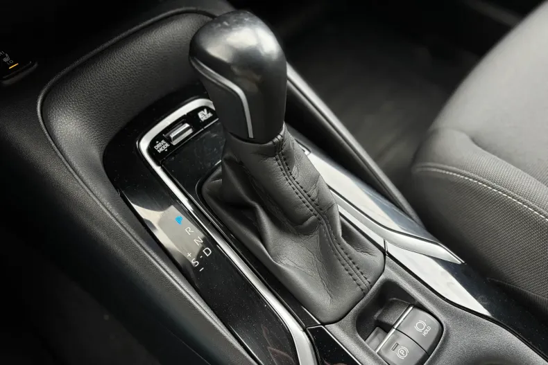 Toyota Corolla din 2021 cu 120.000 km - oferta TOY202485 - foto 24