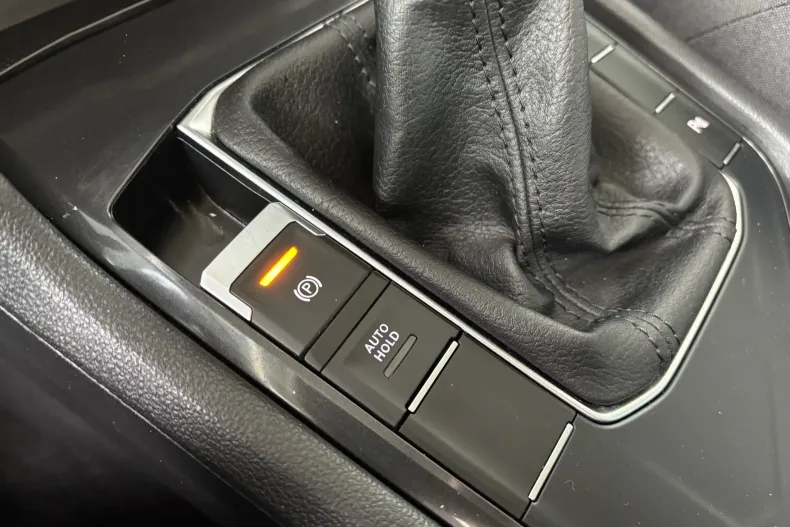 Volkswagen Tiguan din 2021 cu 176.000 km - oferta VOL202486 - foto 23