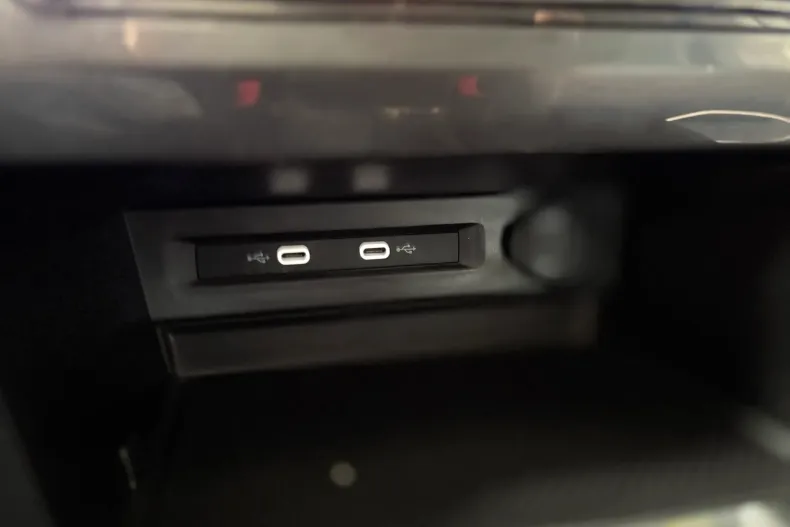 Volkswagen Tiguan din 2021 cu 176.000 km - oferta VOL202486 - foto 31