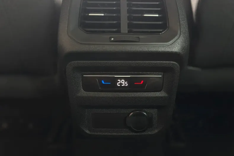 Volkswagen Tiguan din 2021 cu 176.000 km - oferta VOL202486 - foto 32