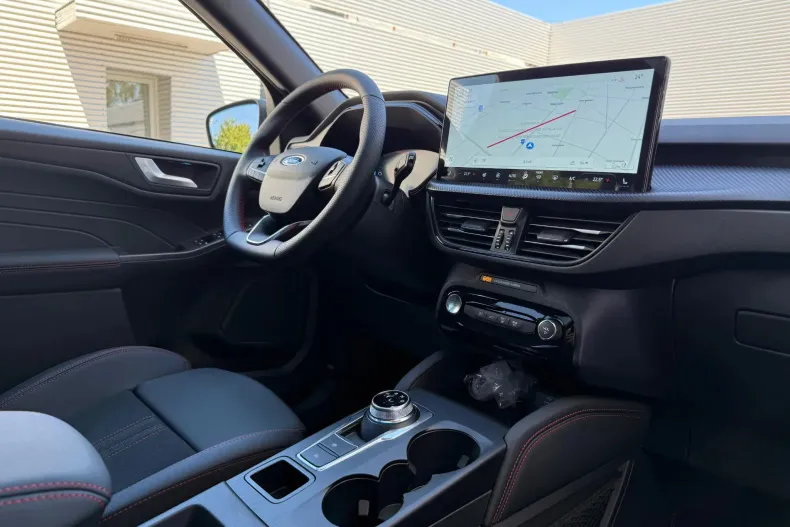 Ford Kuga din 2025 cu 2.420 km - oferta FOR202500 - foto 17