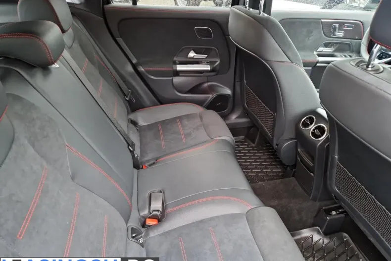 Mercedes-Benz GLA din 2023 cu 3.000 km - oferta MER202515 - foto 11