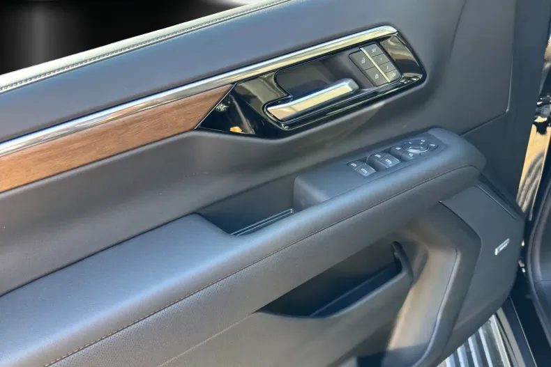 Chevrolet Suburban din 2026 cu 20 km - oferta CHE202521 - foto 13