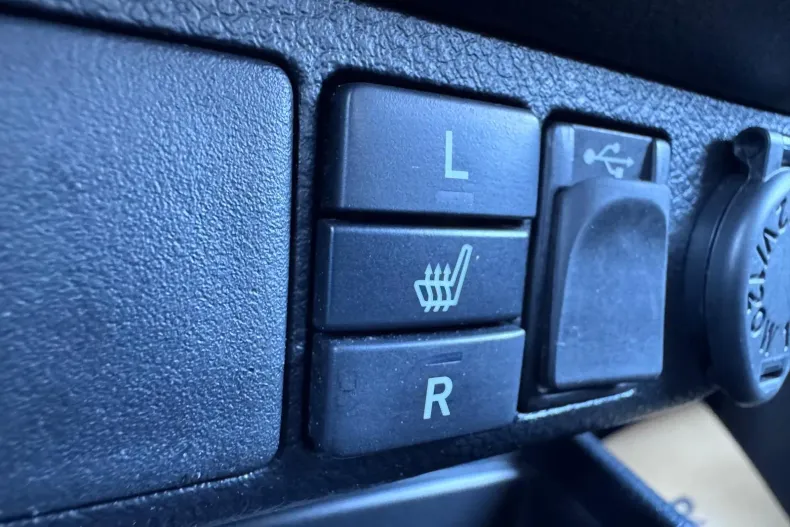 Toyota Hilux din 2021 cu 103.990 km - oferta TOY202546 - foto 33