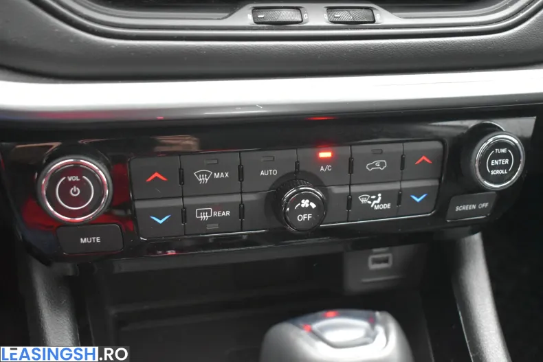 Jeep Compass din 2024 cu 18.455 km - oferta JEE202551 - foto 18