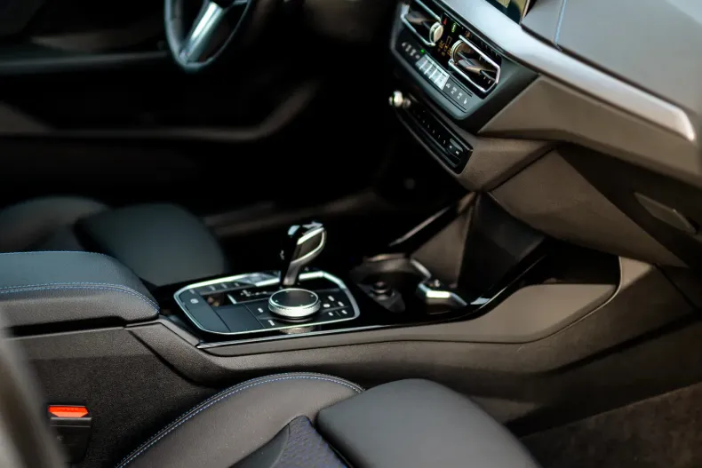 BMW 218i (Seria 2) din 2023 cu 38.200 km - oferta BMW202556 - foto 32