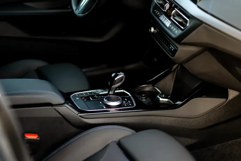 BMW 218i (Seria 2) din 2023 cu 38.200 km - oferta BMW202556 - foto 33