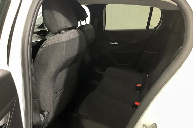 Peugeot 208 din 2023 cu 79.732 km - oferta PEU202558 - foto 11