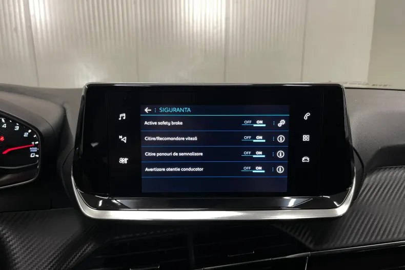 Peugeot 208 din 2023 cu 79.732 km - oferta PEU202558 - foto 19