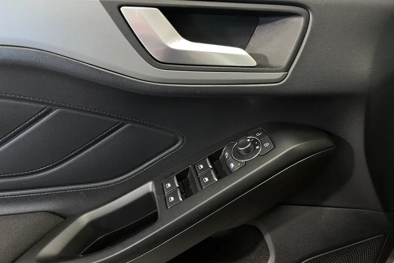 Ford Focus din 2022 cu 49.028 km - oferta FOR202560 - foto 17