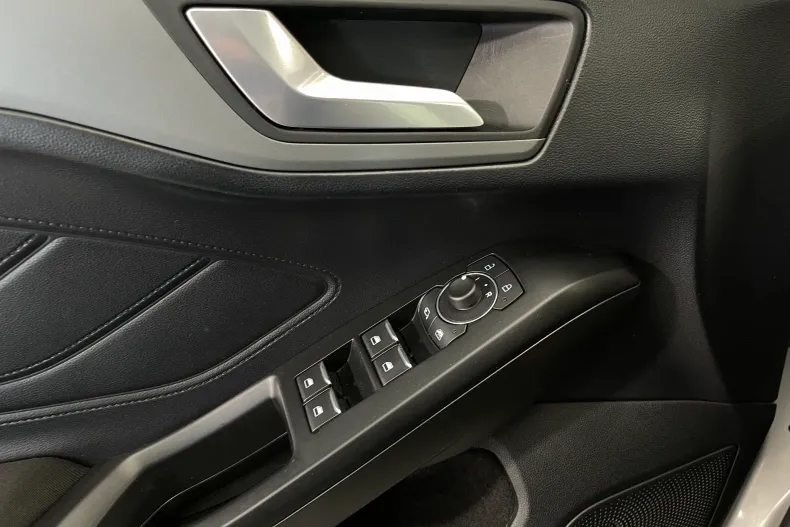 Ford Focus din 2022 cu 87.040 km - oferta FOR202589 - foto 15