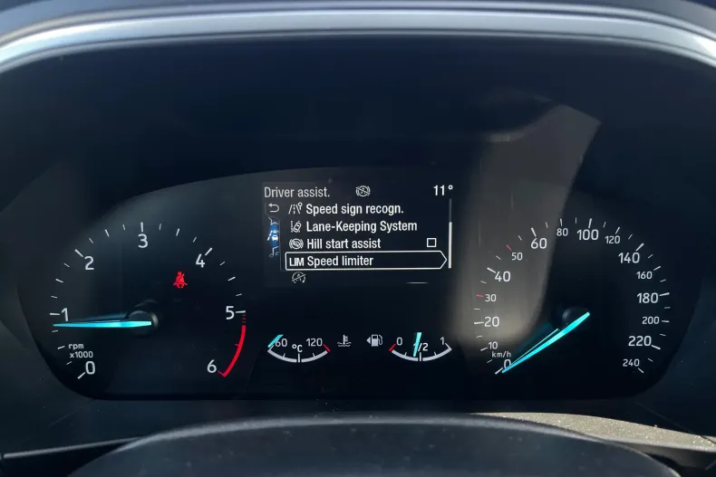 Ford Focus din 2022 cu 87.040 km - oferta FOR202589 - foto 23