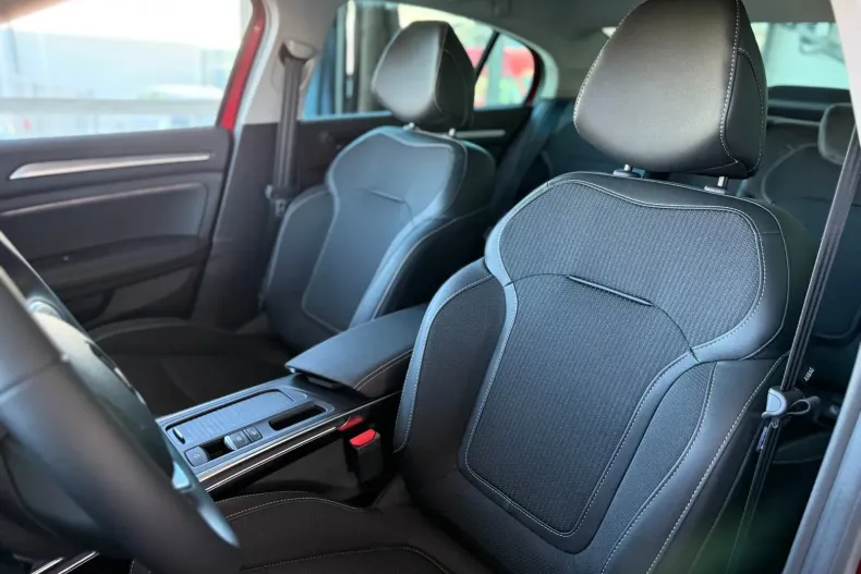 Renault Megane din 2024 cu 12 km - oferta REN202593 - foto 3