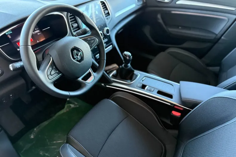 Renault Megane din 2024 cu 12 km - oferta REN202593 - foto 9