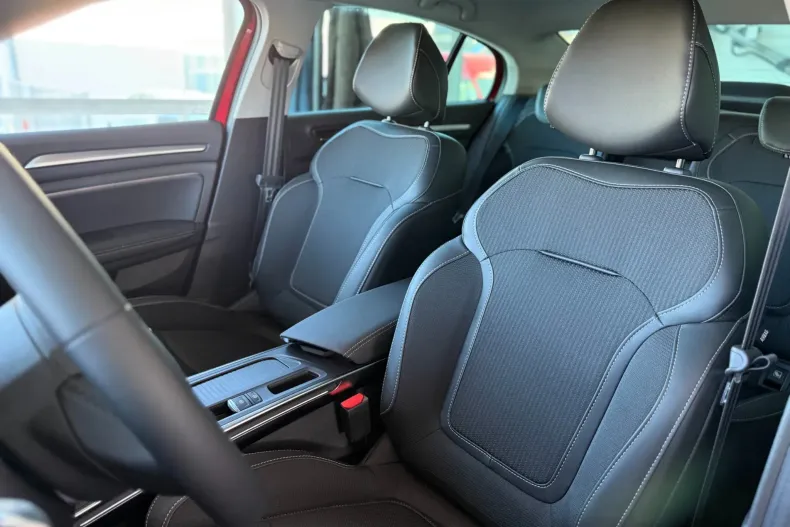 Renault Megane din 2024 cu 12 km - oferta REN202593 - foto 13