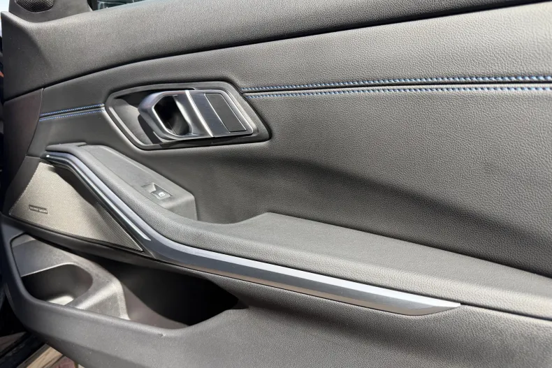 BMW 320d (Seria 3) din 2023 cu 150.000 km - oferta BMW202605 - foto 16