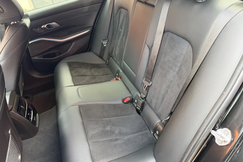 BMW 320d (Seria 3) din 2023 cu 150.000 km - oferta BMW202605 - foto 20