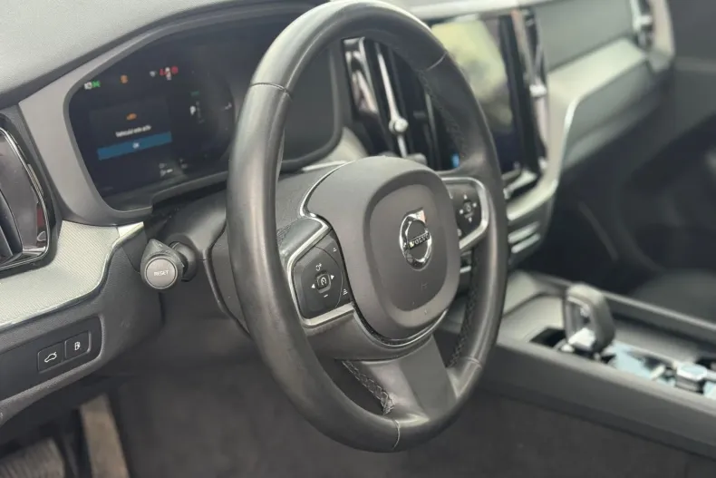 Volvo XC60 din 2022 cu 85.454 km - oferta VOL202613 - foto 5