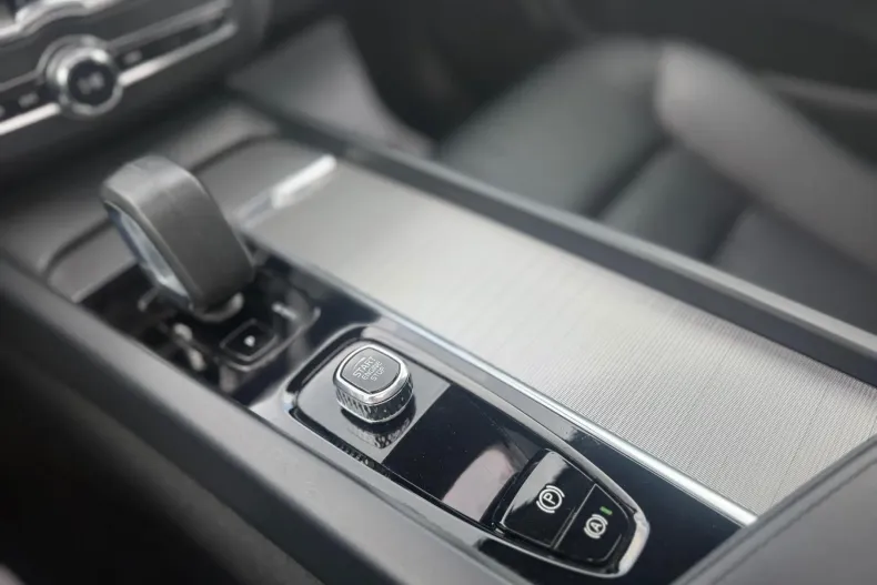 Volvo XC60 din 2022 cu 85.454 km - oferta VOL202613 - foto 15