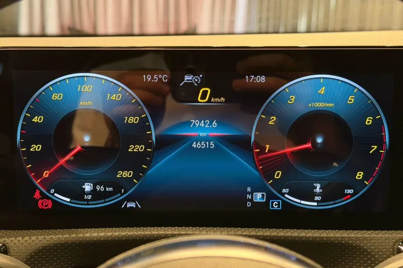 Mercedes-Benz CLA 200 (Clasa CLA) din 2022 cu 48.000 km - oferta MER202614 - foto 35