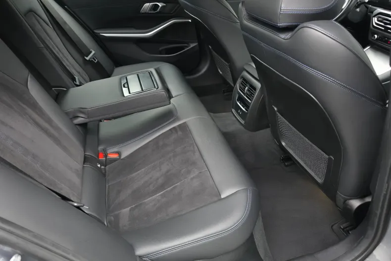 BMW 320e (Seria 3) din 2024 cu 91.300 km - oferta BMW202620 - foto 29