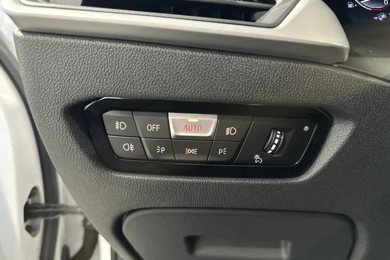 BMW 330e (Seria 3) din 2020 cu 106.610 km - oferta BMW202626 - foto 14