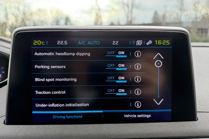 Peugeot 3008 din 2020 cu 70.350 km - oferta PEU202629 - foto 22